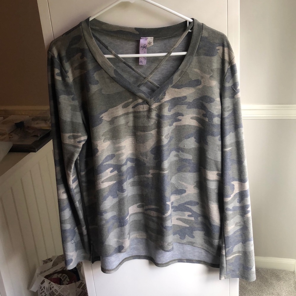 camo, cross front t-shirt
